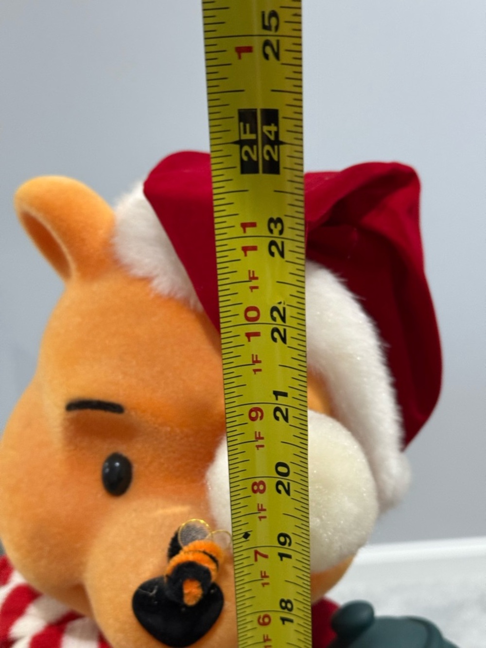 Winnie The Pooh 1996 Telco Disney Christmas 24” moving musical lighted figure - Picture 8 of 17